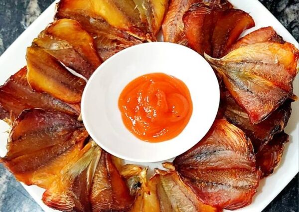 cá chỉ vàng khô